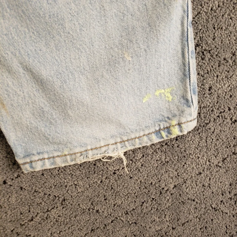 VTG 90s Levis 550 Mens 34x34 Paint Distressed Blue Denim 550-4834 USA Made 1997
